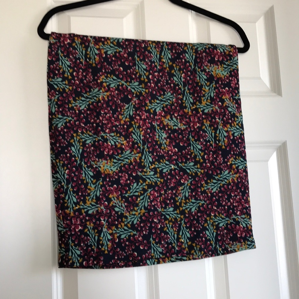 XS Lularoe Cassie skirt